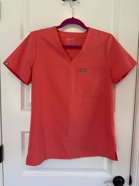 Figs Coral V-Neck Scrub Top